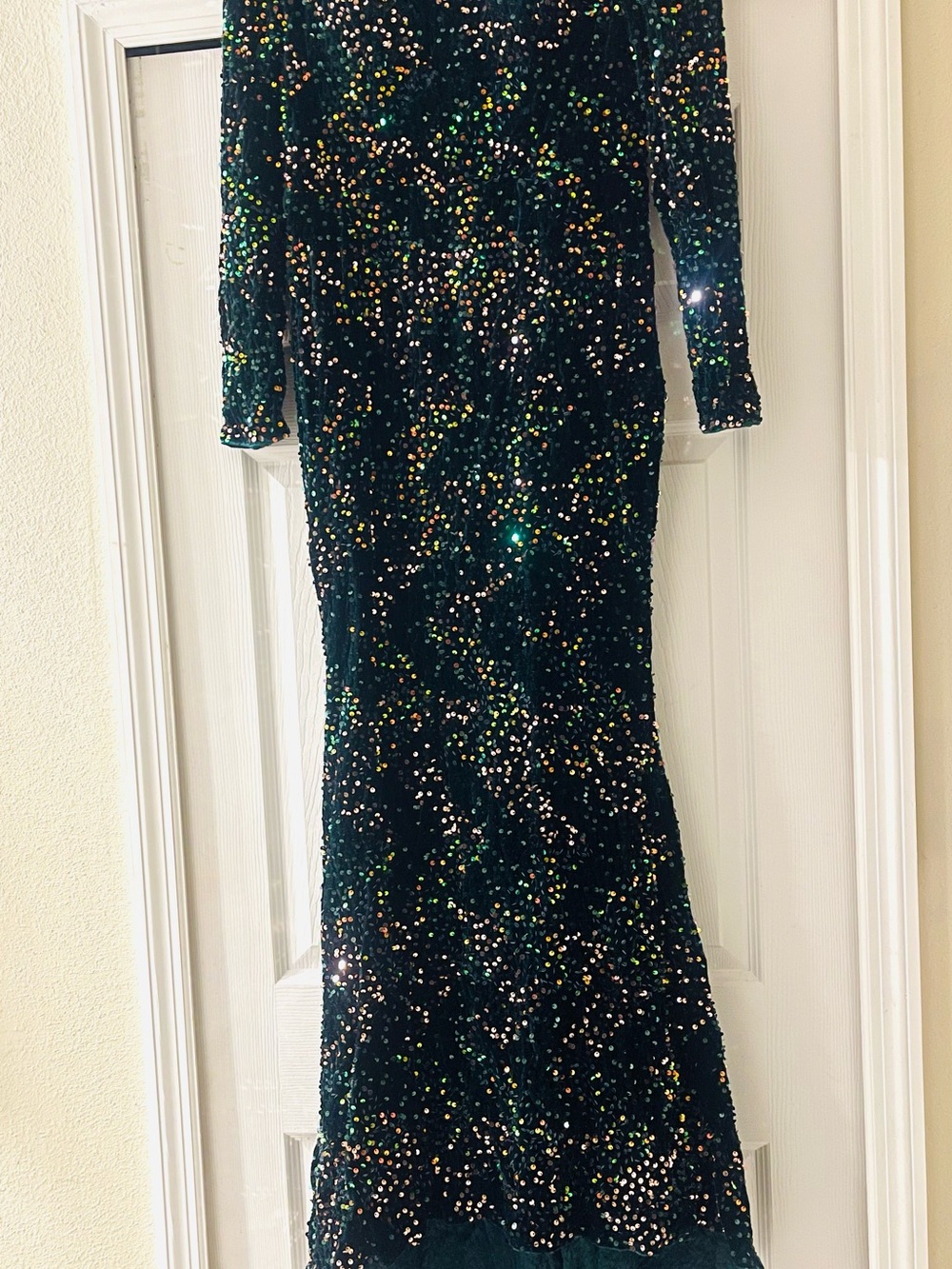 Giffnisei Emerald Green Sequin Maxi Gown